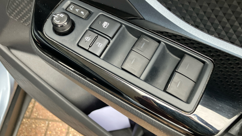 Toyota C-HR 1.8 Hybrid Design 5dr CVT Hybrid Hatchback